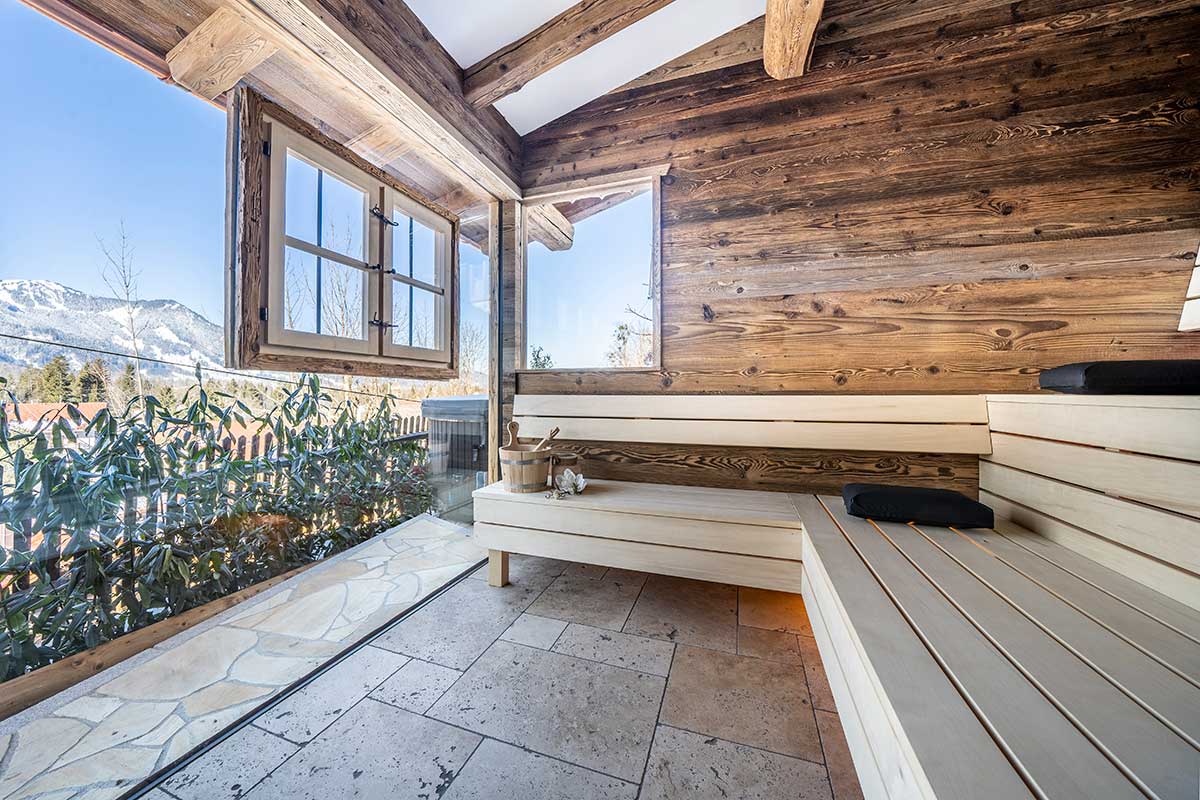 Holzerhof-wellnessalm-aussen-sauna