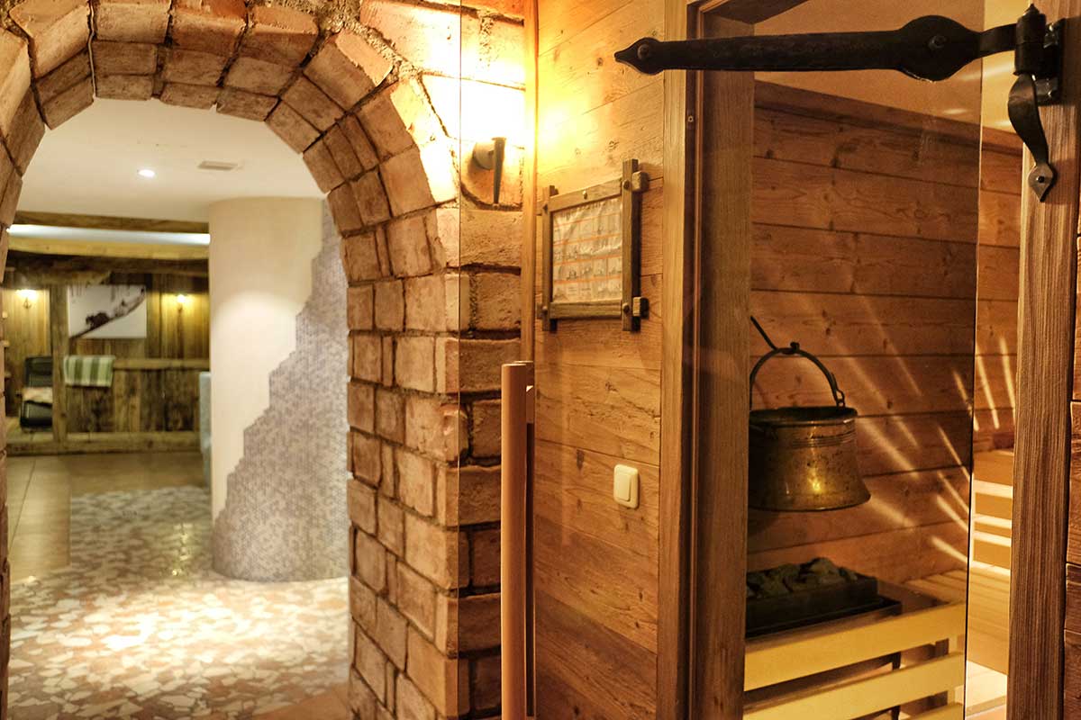 holzerhof-wellnessalm-sauna